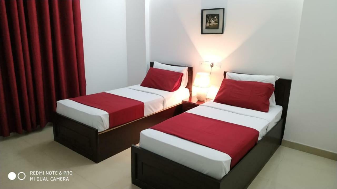 Azaiba Hotel Apartments Maszkat Kültér fotó