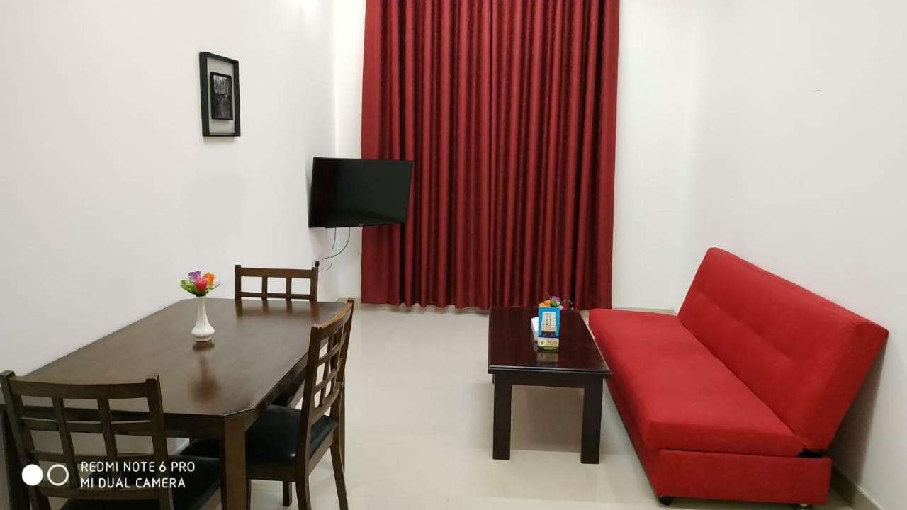 Azaiba Hotel Apartments Maszkat Kültér fotó